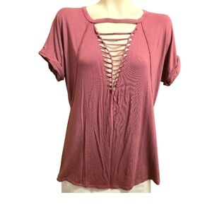 MissChievous Torn V Neck Roll Cuff Short Sleeve Tee Hi Low Hem‎ Red Brown Medium